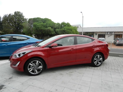 An eyeful of Elantra